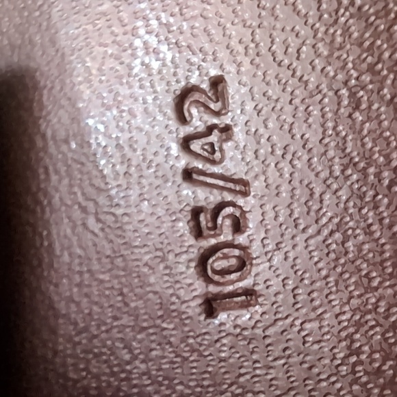 NWT,Levi's Brown/ White Floral Reversible Belt with Metallic Gold Buckle,XL. - Picture 10 of 12